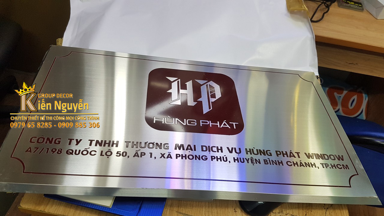 Bảng cty Inox xướt trắng ăn mòn