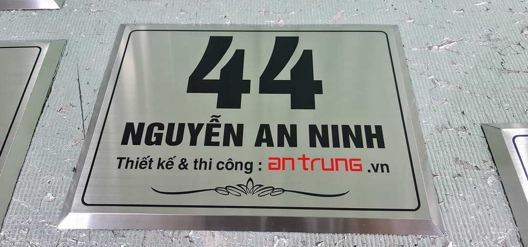 Bảng số nhà inox màu trắng xước