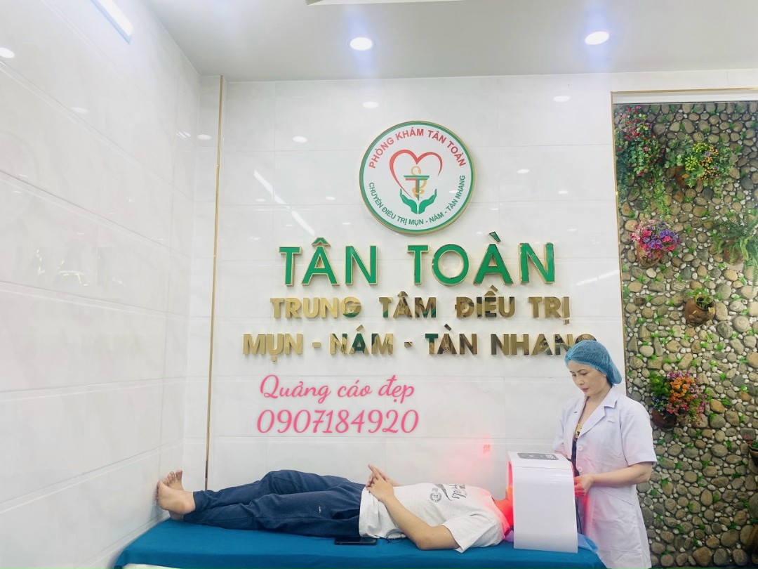 Chữ Inox phòng khám Tân Toàn