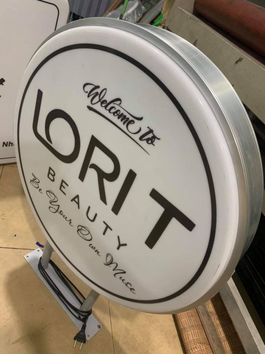 Hộp đèn quảng cáo mica hút nổi