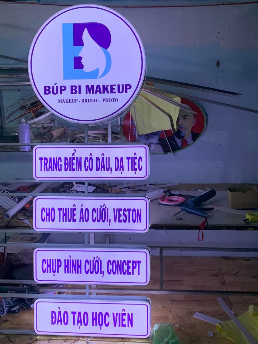 Bảng hộp đèn mica makeup Búp Bi