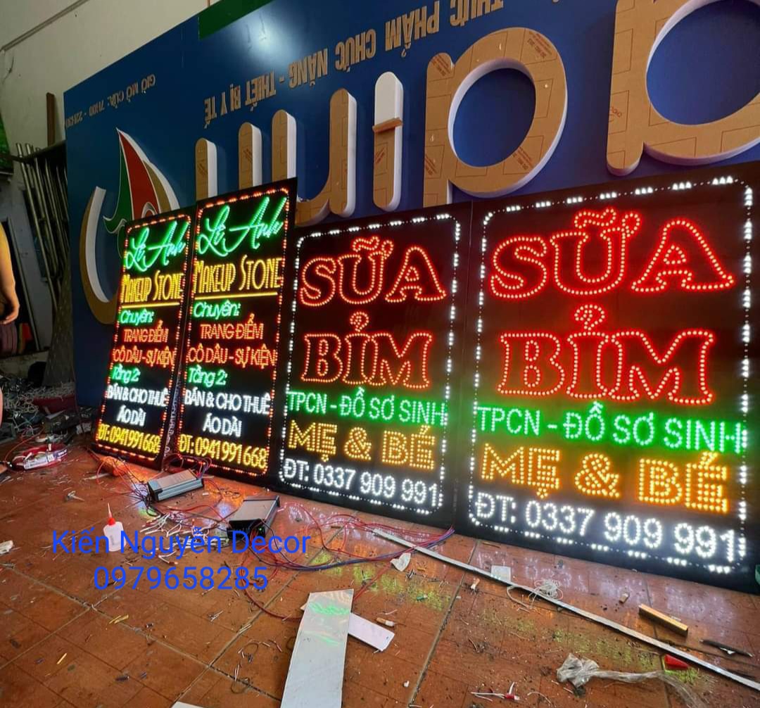 Bảng led vẫy hai mặt