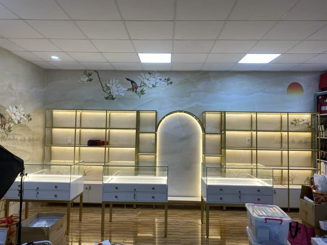 mẫu kệ inox mỹ phẩm