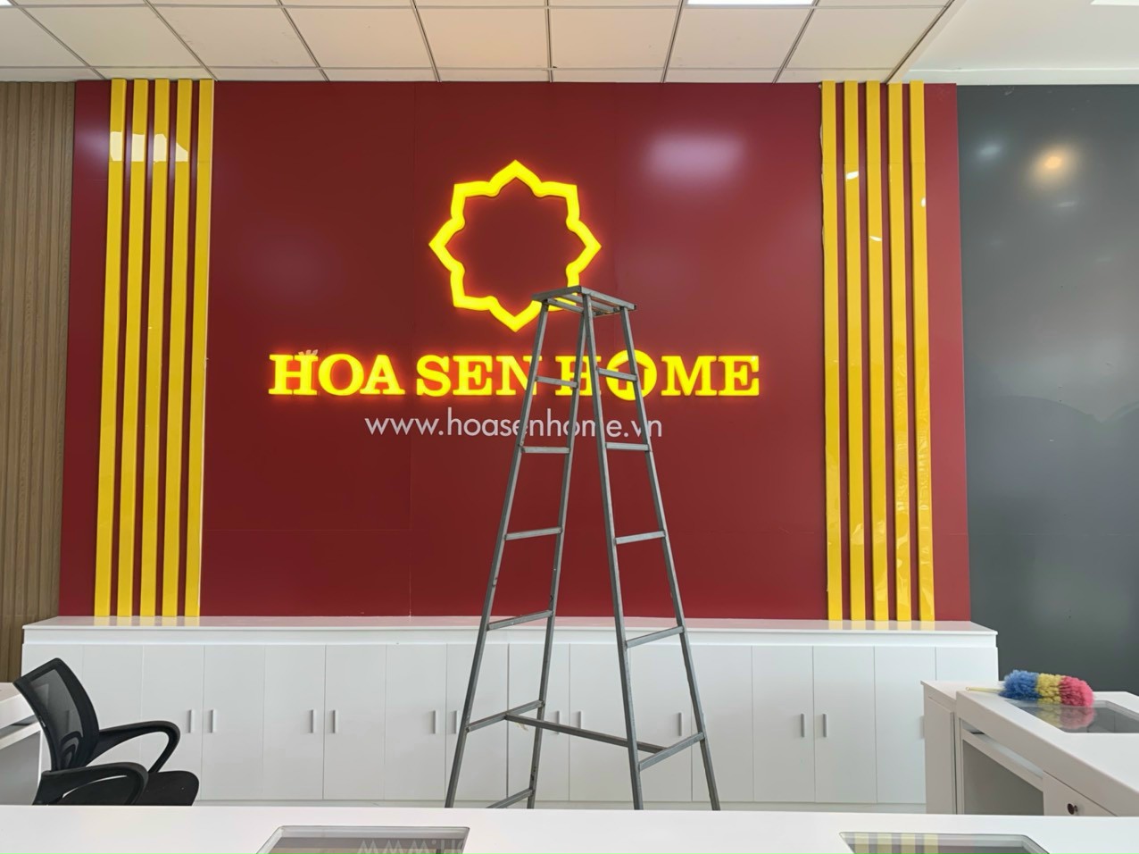 Alu Vách Tiếp Tân Tôn Hoa Sen