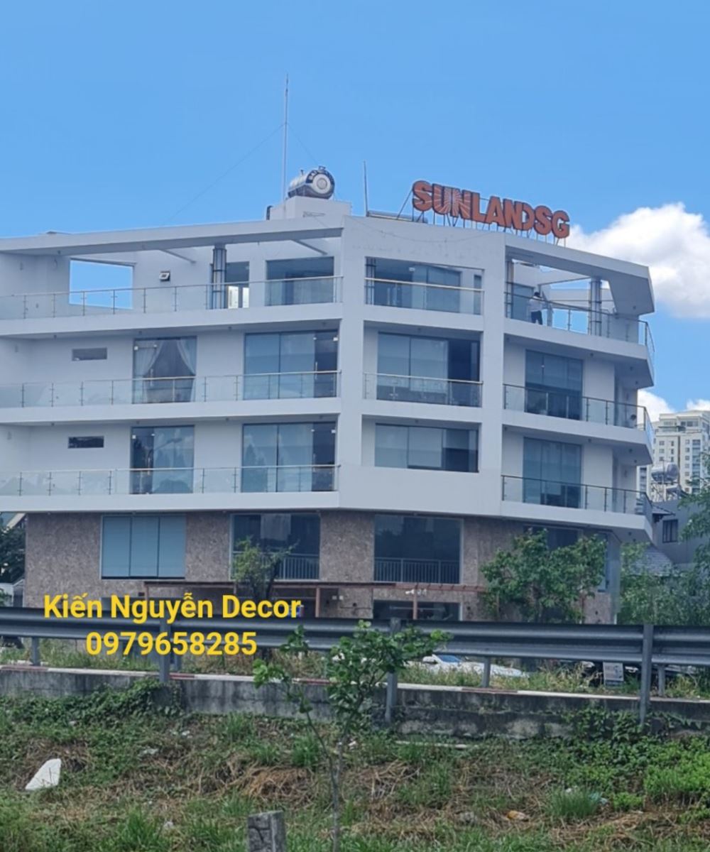 Chữ Alu Tòa nhà Sunland