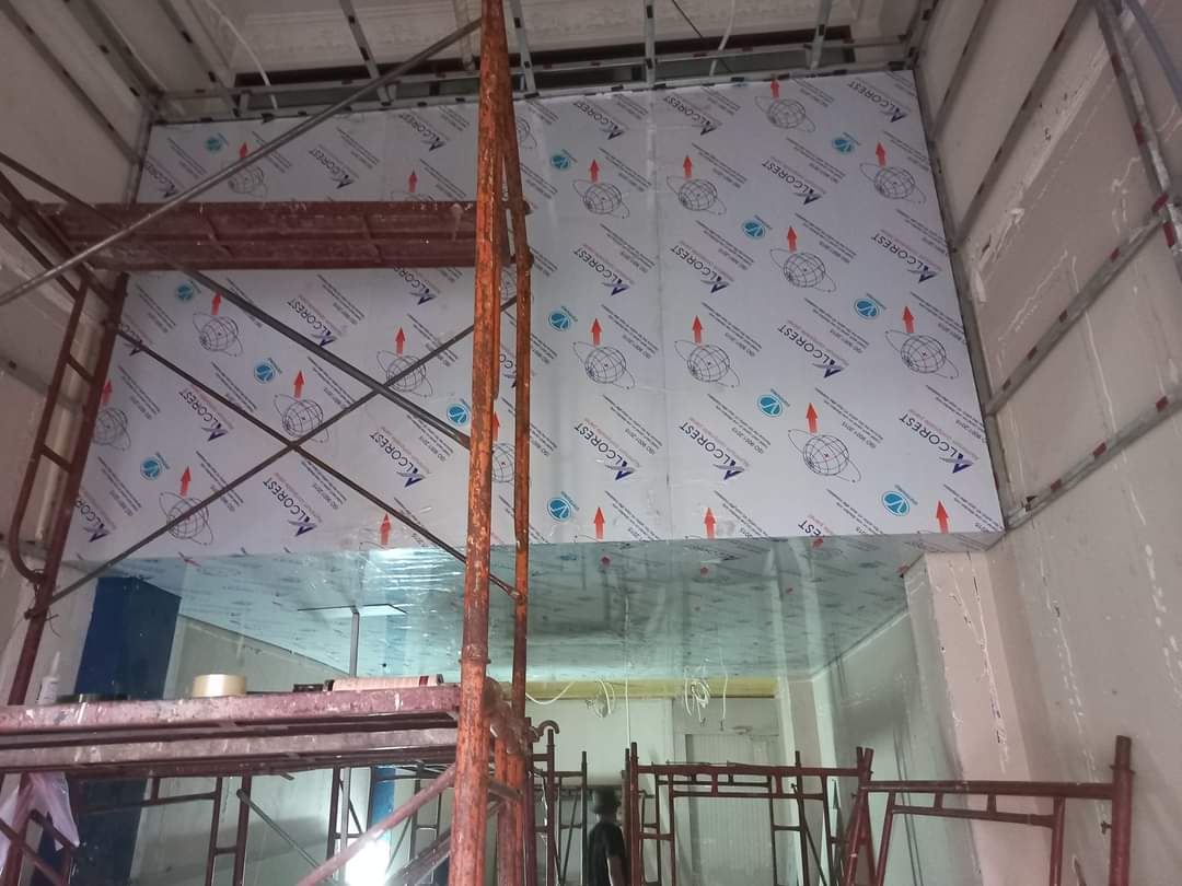 Thi công Tấm Ốp Alu khung sắt