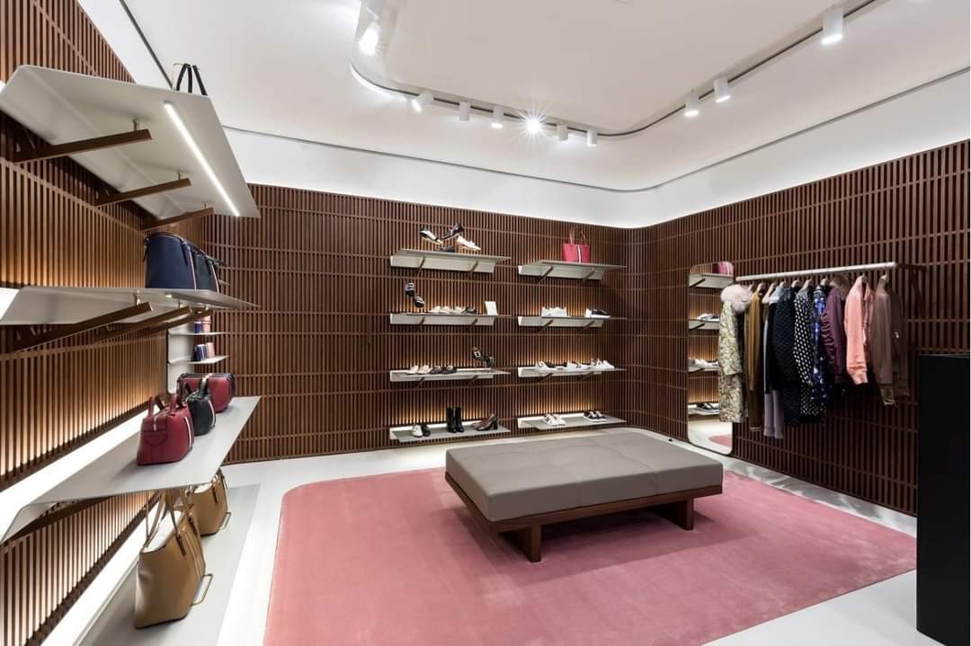 Showroom Thời Trang BALLY