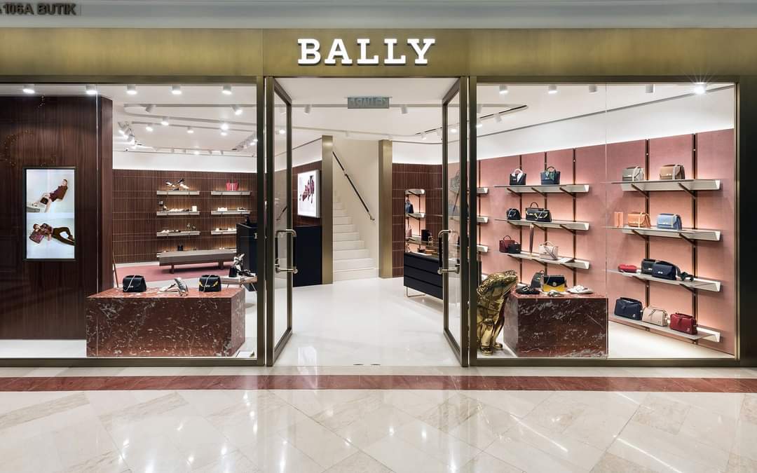 Showroom Thời Trang BALLY